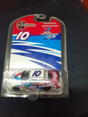 Vtg NASCAR Motorworks Collectors Edition 10 Valvoline 1:64 2003 Grand Prix